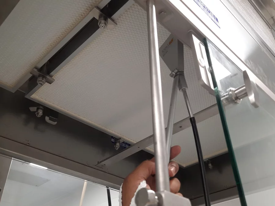 Sonde unter einem HEPA-Filter